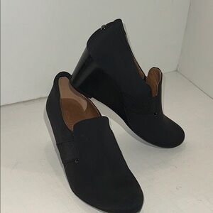 Donald J Pliner Black Women’s Wedge Loafers size 8.5